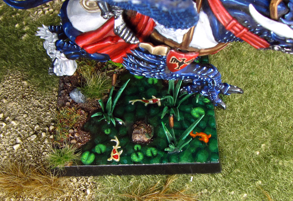 Bretonnian Lord on Magpie Hippogriff - King Louen Leoncoeur from Games Workshop painted by Neldoreth - An Hour of Wolves & Shattered Shields